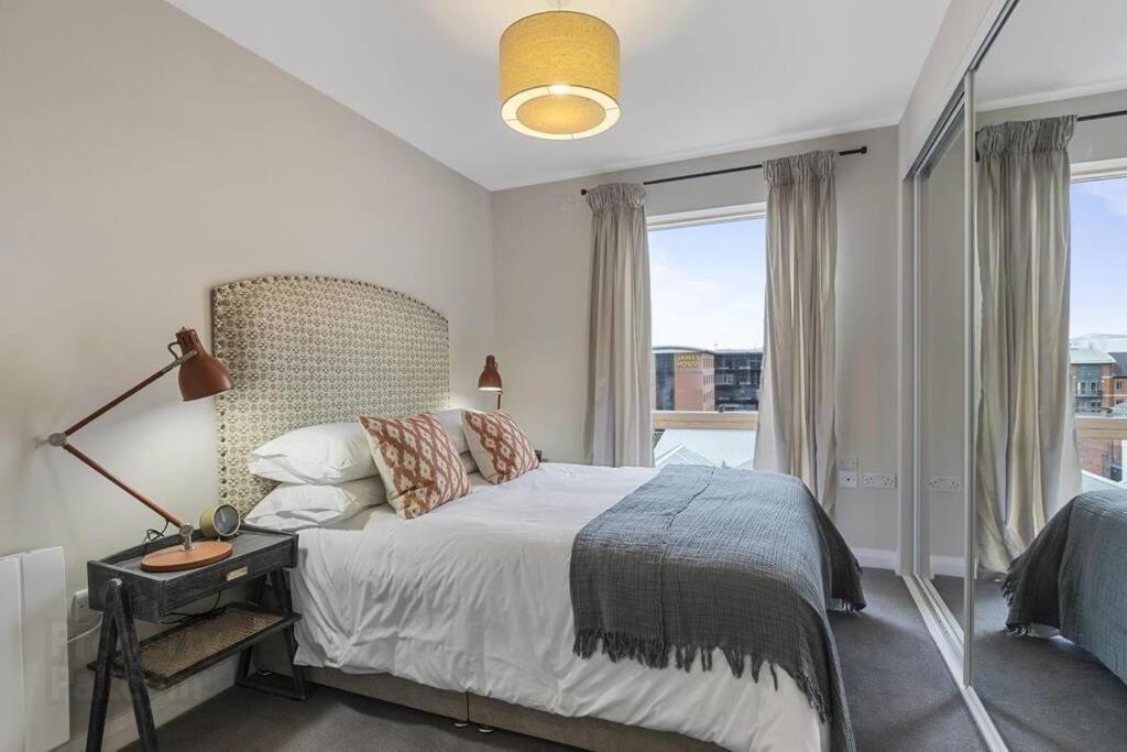 Centre, Sleeps 6 * Belfast